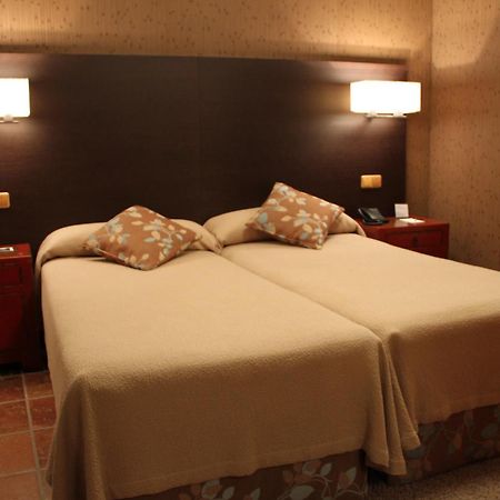 Hotel Palacio Dos Olivos Гальдеано Номер фото