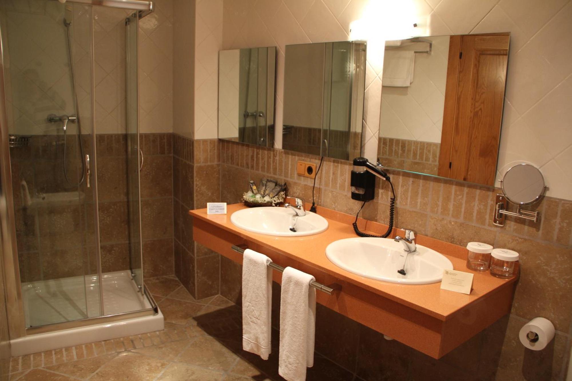 Hotel Palacio Dos Olivos Гальдеано Номер фото